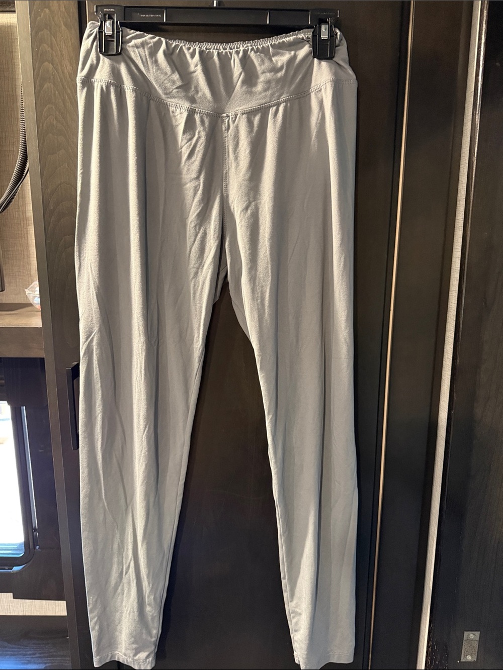 Satina Plus Size Light Gray Leggings